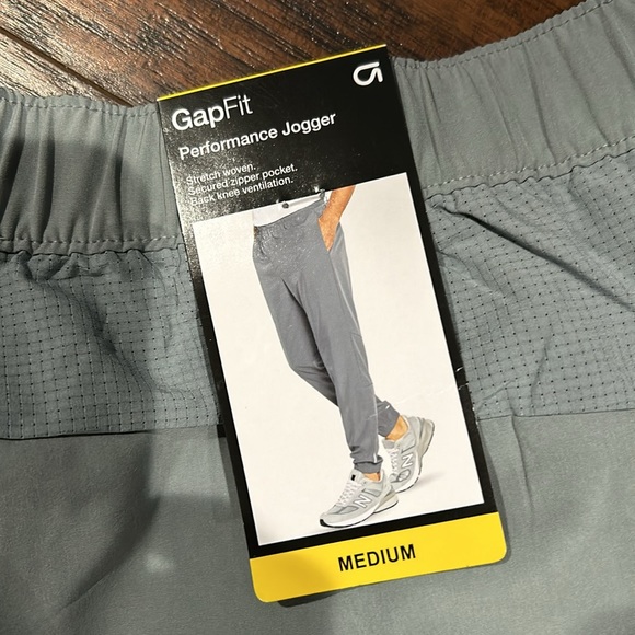 Gap men’s gap jogging pants size 2xl  grey color nwt pocketsss - Picture 2 of 7